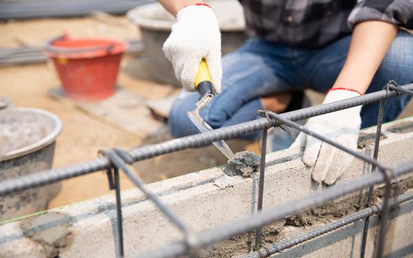 Building with Concrete Blocks: Ideal Projects for This Material